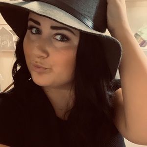 Meet your Posher, Lexie